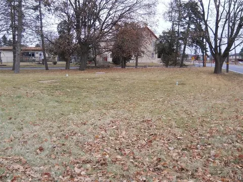 2401 Old Post Rd, Coplay, PA 18037 photo 2