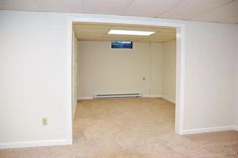 532 E Main St, Bath, PA 18014 photo 20