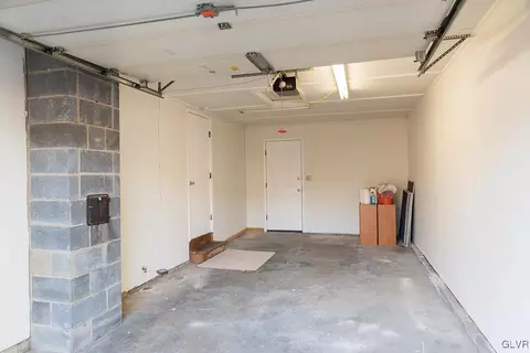532 E Main St, Bath, PA 18014 photo 22