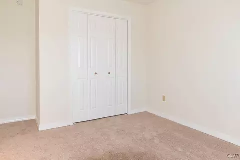 532 E Main St, Bath, PA 18014 photo 14