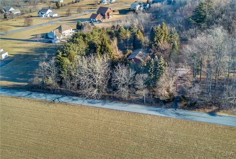 332 Smith Rd, Bath, PA 18014 photo 12