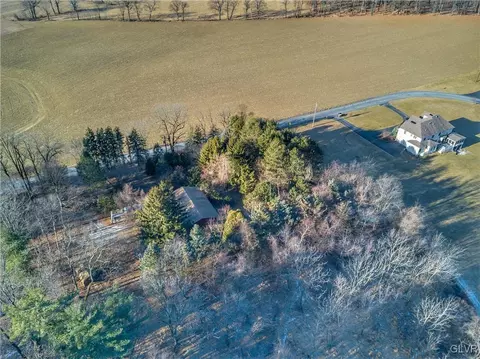 332 Smith Rd, Bath, PA 18014 photo 11