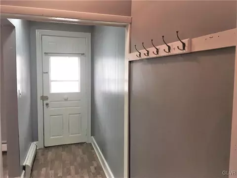 317 E Garrison St, Bethlehem, PA 18018 photo 2
