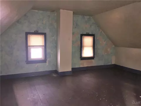 317 E Garrison St, Bethlehem, PA 18018 photo 16