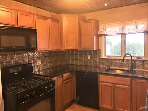 317 E Garrison St, Bethlehem, PA 18018 photo 8