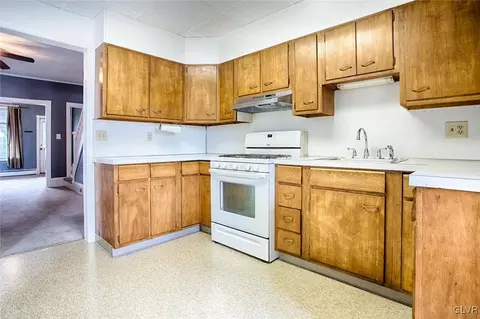 1023 E 4th, Bethlehem, PA 18015 photo 7
