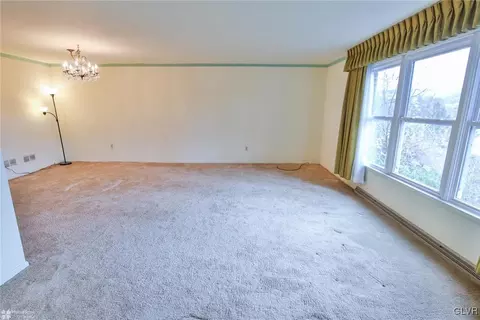313 Spring St, Bethlehem, PA 18018 photo 10