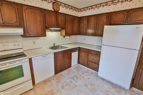 313 Spring St, Bethlehem, PA 18018 photo 6