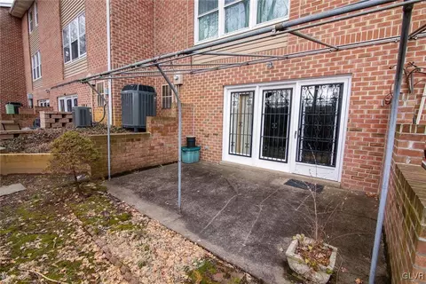 313 Spring St, Bethlehem, PA 18018 photo 26