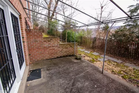 313 Spring St, Bethlehem, PA 18018 photo 27