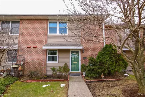 313 Spring St, Bethlehem, PA 18018 photo 3