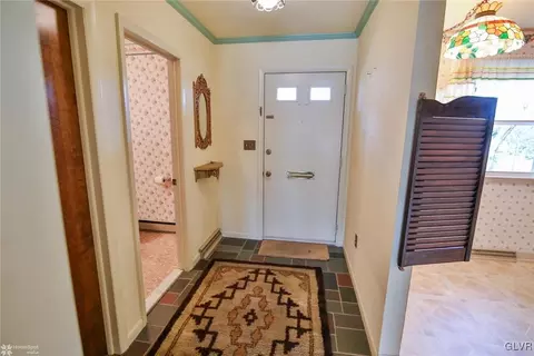 313 Spring St, Bethlehem, PA 18018 photo 4