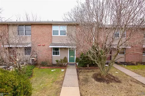 313 Spring St, Bethlehem, PA 18018 photo 2