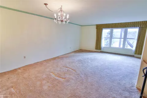 313 Spring St, Bethlehem, PA 18018 photo 7