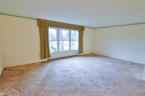 313 Spring St, Bethlehem, PA 18018 photo 9