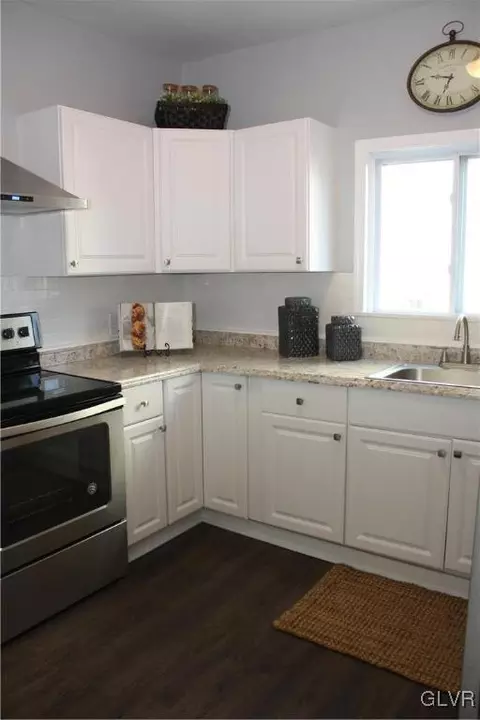 127 E Spruce St, Bethlehem, PA 18018 photo 6