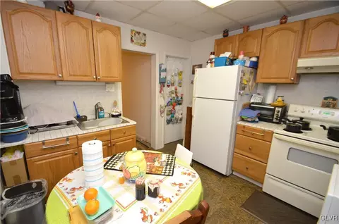 1135 E 3rd St, Bethlehem, PA 18015 photo 5