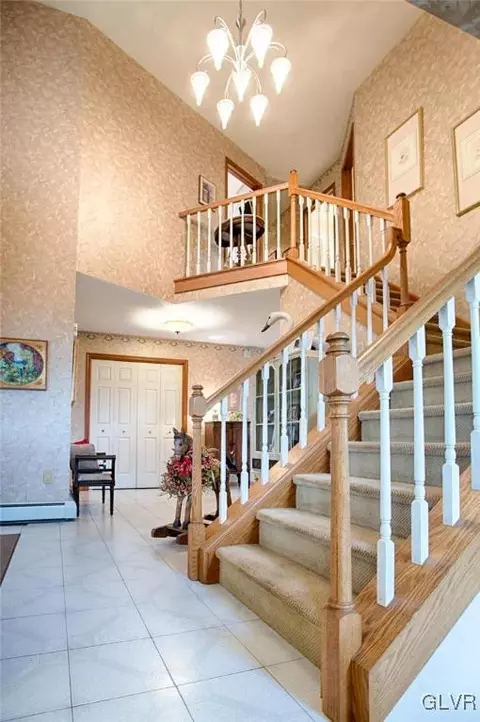 438 Eagle View Dr, Bath, PA 18014 photo 15
