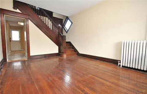 31 E Union Blvd, Bethlehem, PA 18018 photo 2