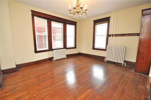 31 E Union Blvd, Bethlehem, PA 18018 photo 4