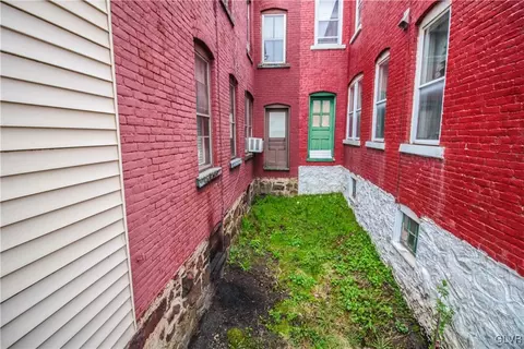 1251 E 3rd St, Bethlehem, PA 18015 photo 27