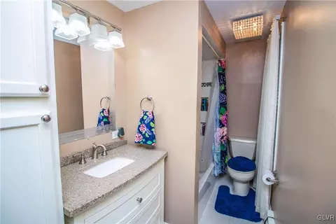 1251 E 3rd St, Bethlehem, PA 18015 photo 18
