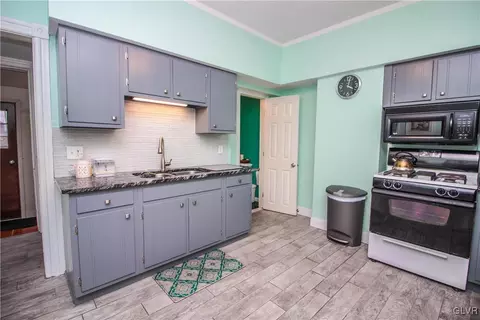 1251 E 3rd St, Bethlehem, PA 18015 photo 7