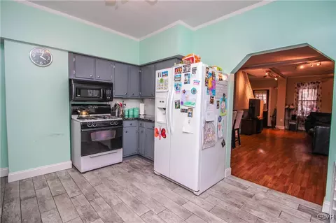 1251 E 3rd St, Bethlehem, PA 18015 photo 11