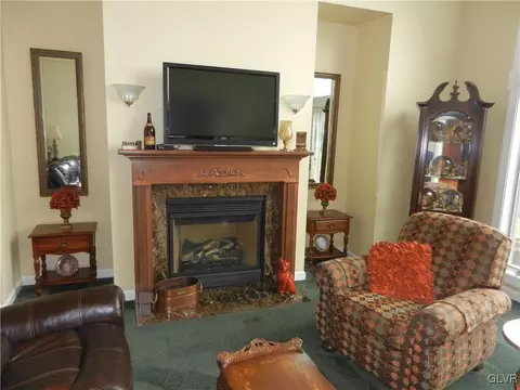 2897 Valley View Dr, Bath, PA 18014 photo 7
