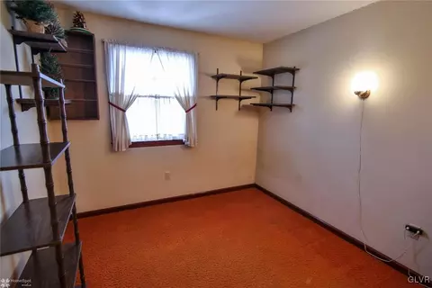 653 Dell Rd, Bath, PA 18014 photo 21