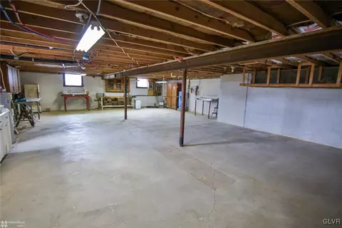 653 Dell Rd, Bath, PA 18014 photo 32