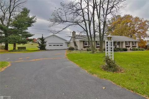 653 Dell Rd, Bath, PA 18014 photo 4