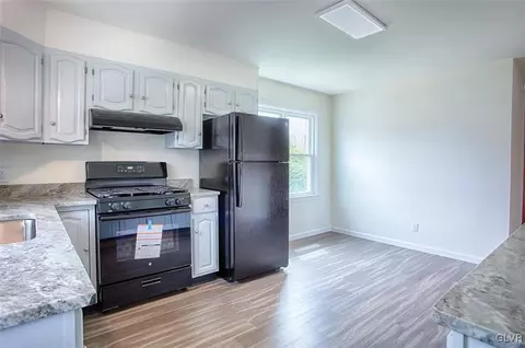 146 Ackerman St, Hellertown, PA 18055 photo 7