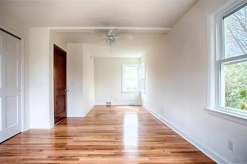 146 Ackerman St, Hellertown, PA 18055 photo 10