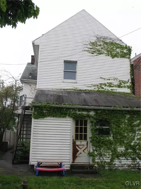 233 E Broad, Bethlehem, PA 18018 photo 3