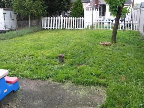 233 E Broad, Bethlehem, PA 18018 photo 2
