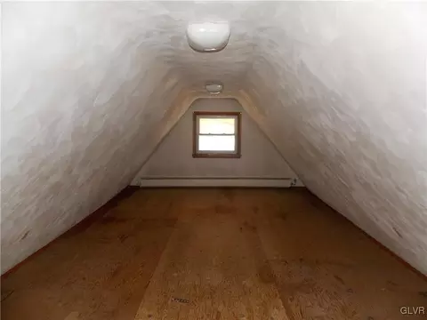 236 E 3rd St, Hazleton, PA 18201 photo 3