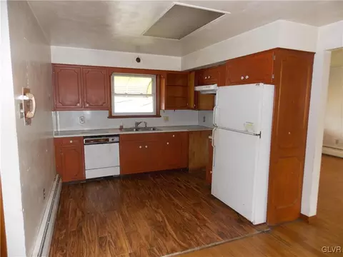 236 E 3rd St, Hazleton, PA 18201 photo 15