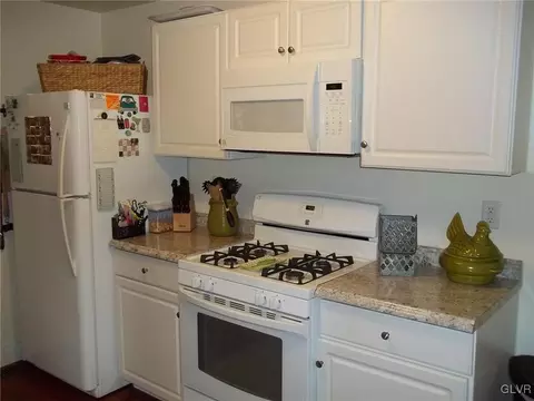 253 E Garrison St, Bethlehem, PA 18018 photo 4