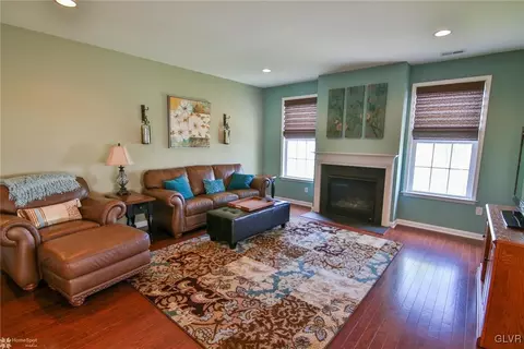 1011 Declaration Dr, Bethlehem, PA 18017 photo 17
