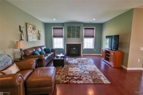 1011 Declaration Dr, Bethlehem, PA 18017 photo 16