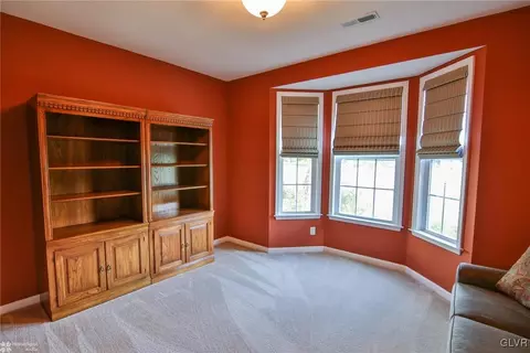 1011 Declaration Dr, Bethlehem, PA 18017 photo 7