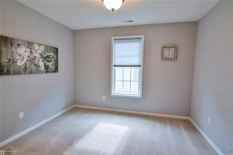 1011 Declaration Dr, Bethlehem, PA 18017 photo 24