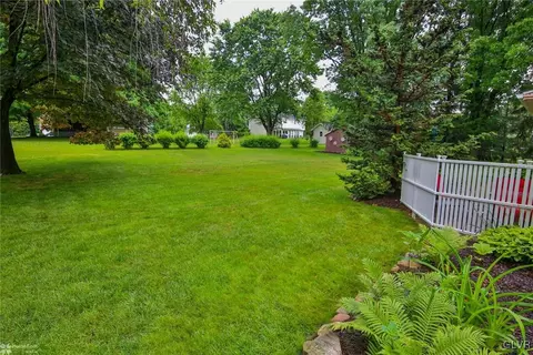 365 Devonshire Dr, Bethlehem, PA 18017 photo 23