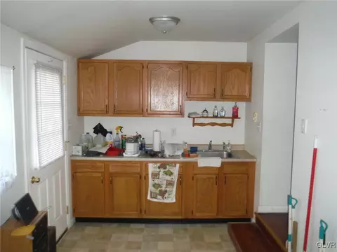 47 E North St, Bethlehem, PA 18018 photo 3