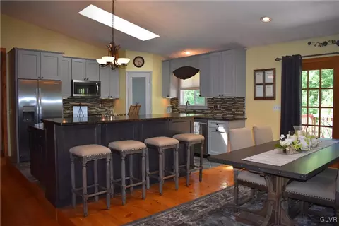 129 E Mountain Rd, Wind Gap, PA 18091 photo 12