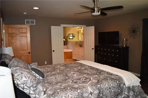 129 E Mountain Rd, Wind Gap, PA 18091 photo 24