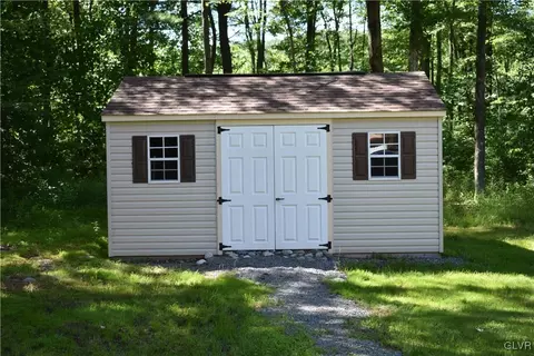 129 E Mountain Rd, Wind Gap, PA 18091 photo 9