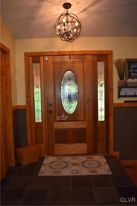 129 E Mountain Rd, Wind Gap, PA 18091 photo 10