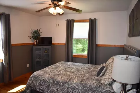 129 E Mountain Rd, Wind Gap, PA 18091 photo 36